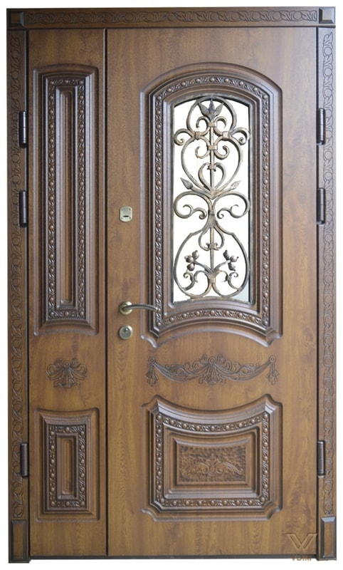 Двери входные двуполые, с ковкой и стеклопакетом