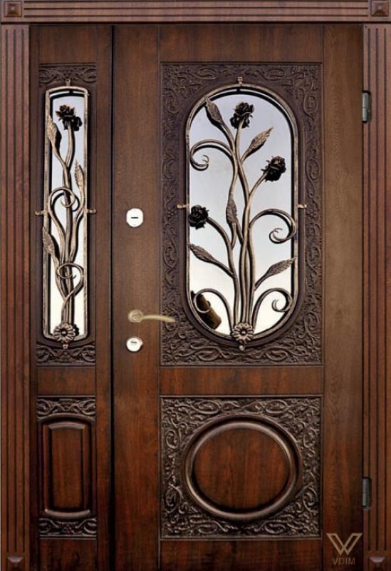 Двери входные двуполые, с ковкой и стеклопакетом